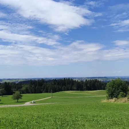 Apfel-stadl, * Oberreute